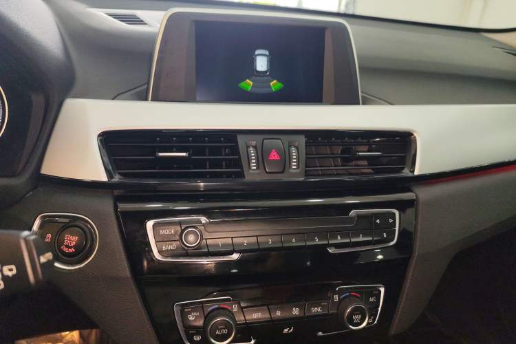 Used BMW X1 2018 sDrive18Li Fashion Model Audio And AC Panel