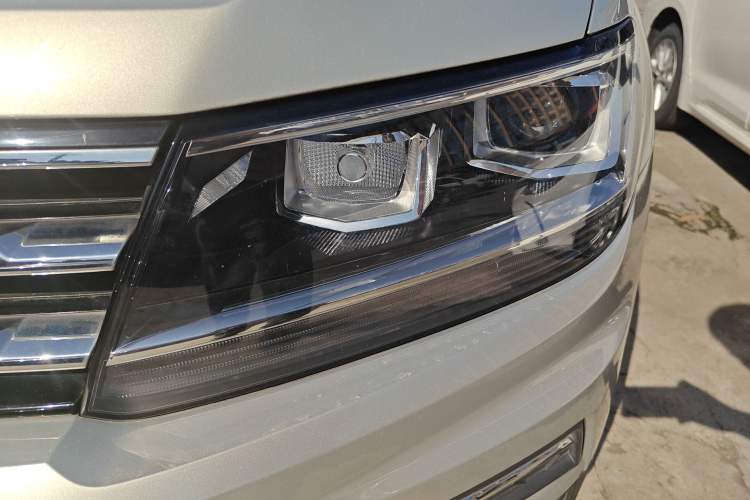 Used Volkswagen Tiguan L 2020 330TSI Automatic Two-Wheel Drive Panoramic Comfort Edition China VI Standard