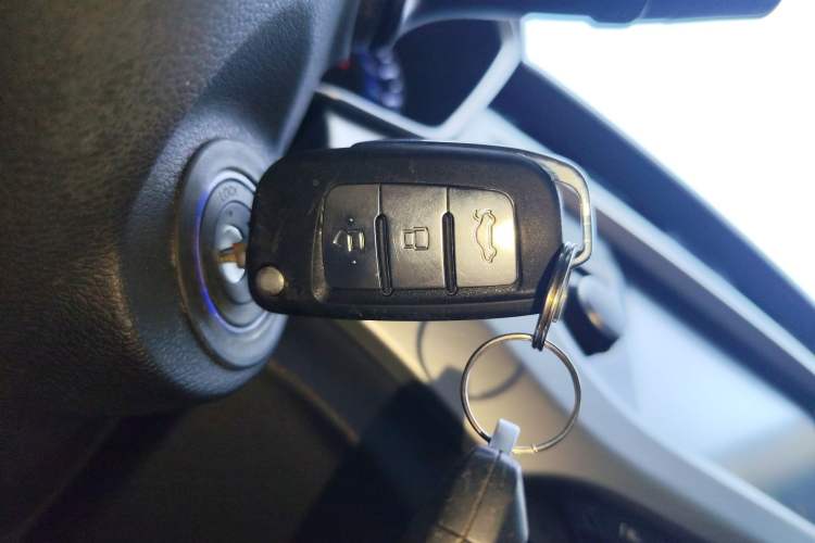 Used Geely Auto Vision X3 2019 Upgraded Model 1.5L Manual Elite Version