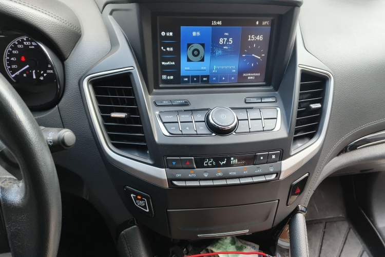 Used Dongfeng Aeolus AX7 2018 Classic 1.6T Automatic Luxury Model
