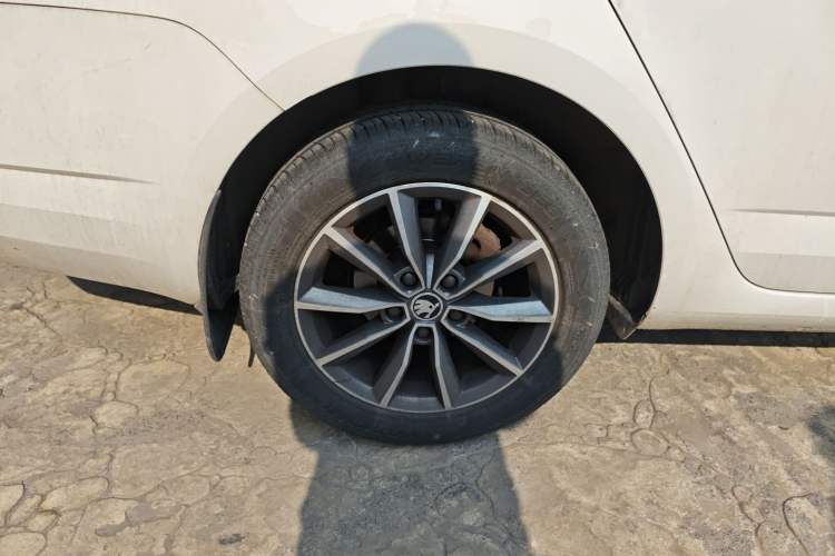 Used Skoda Octavia 2017 1.6L Automatic Chuanxing Edition
