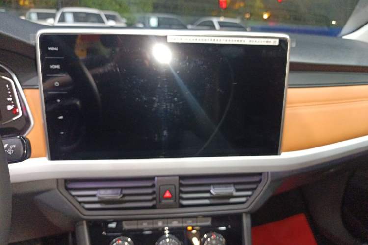 Used Volkswagen Bora 2025 200TSI DSG Enjoy PRO Edition Audio And AC Panel