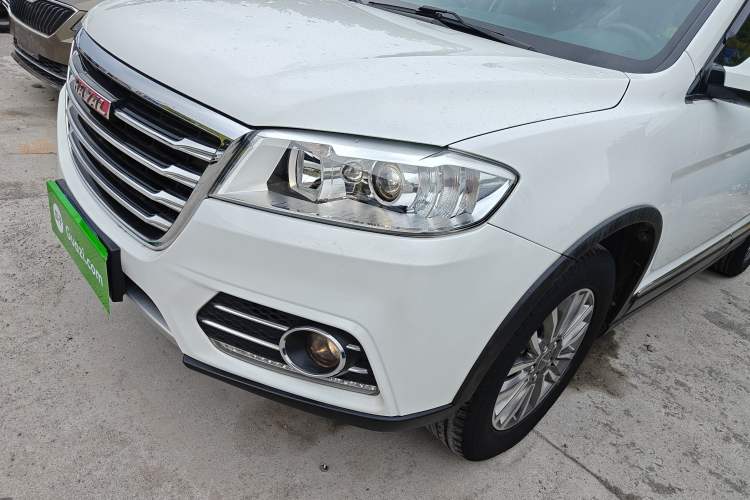 Used Haval H6 2017 Red-Label Sport Edition 1.5T Automatic Two-Wheel Drive Luxury Model Left Front Headlight