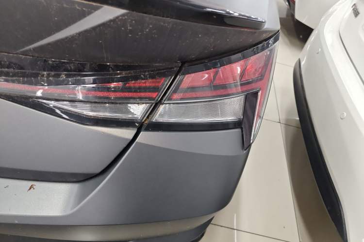 Used Hyundai Elantra 2022 1.5L CVT 20th Anniversary Edition Right Rear Taillight