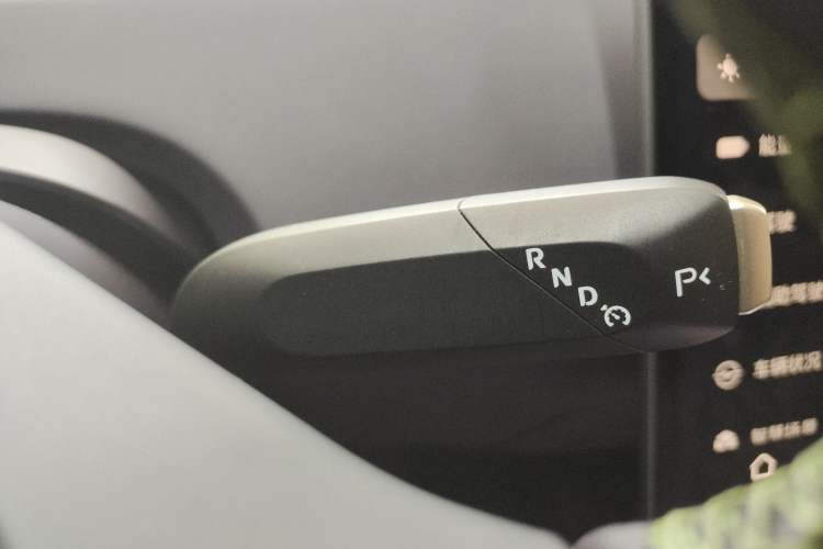 Used Avatr 07 2024 Max Extended-Range Edition Gear Lever