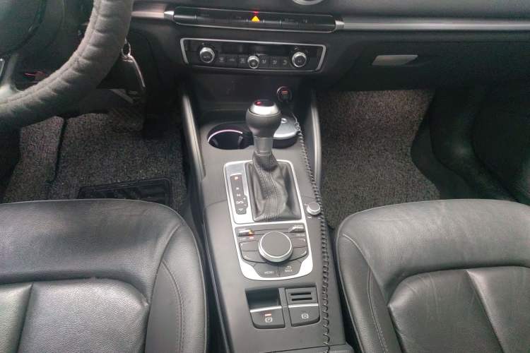 Used Audi A3 2015 Sportback 35 TFSI Millionth Anniversary Comfort Model
