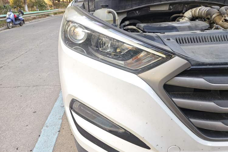 Used Hyundai Tucson 2018 1.6T Dual-Clutch Two-Wheel Drive 15th Anniversary Special Edition
