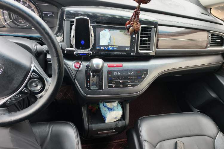 Used Honda Elysion 2016 2.4L Supreme Edition
