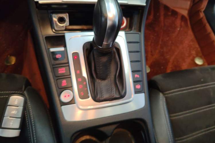 Used Volkswagen FAW-Volkswagen CC 2015 1.8TSI Luxury Model