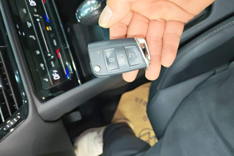 Used Volkswagen Tharu 2022 330TSI Four-Wheel Drive Luxury Edition