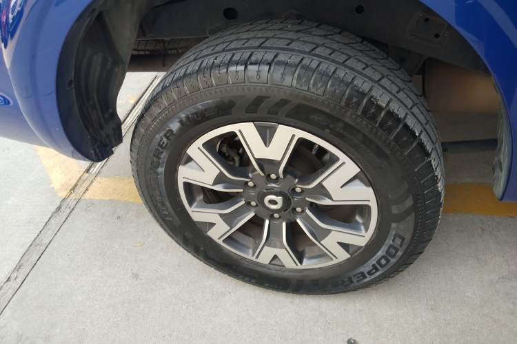 Used Great Wall Poer 2021 2.0T Global Version Passenger Automatic Diesel Two-Wheel Drive Comfort Trim Standard Cab GW4D20M Right Rear Wheel Hub