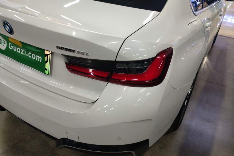 Used BMW i3 2024 eDrive 35 L Exterior 3