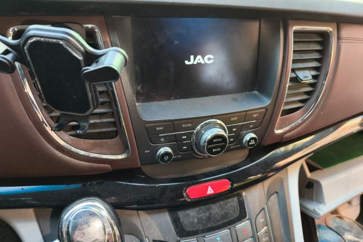 Used JAC Refine M5 2016 2.0T Gasoline Automatic Business Edition