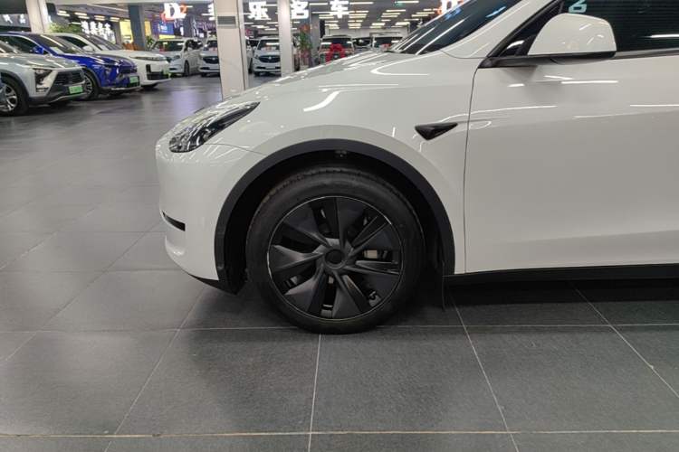 Used Tesla Model Y 2024 Rear-Wheel-Drive Version
