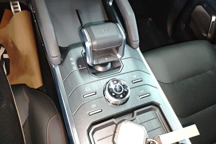 Used JETOUR Traveler 2023 2.0T All-Wheel-Drive Crosser
