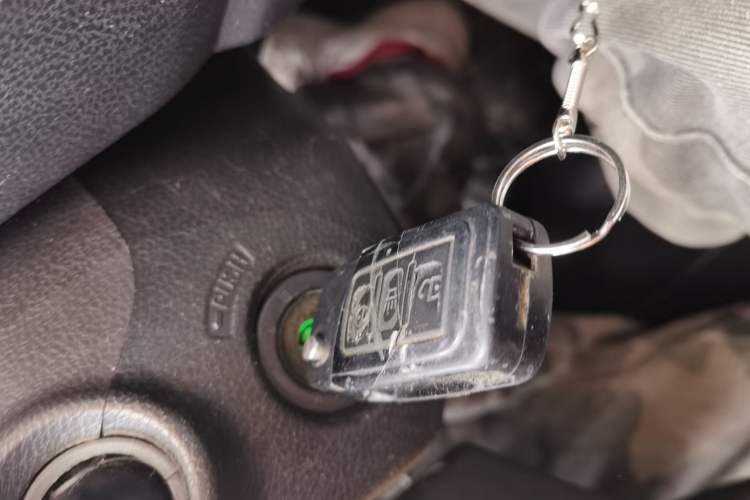 Used Haval H6 2013 Upgraded Model 2.4L Automatic Two-Wheel Drive Elite Version
