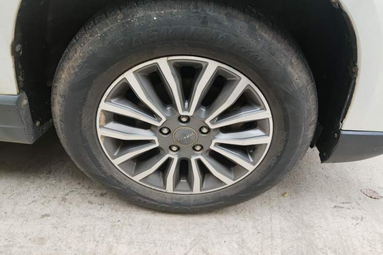 Used Haval H6 2017 Blue Label Sport Edition 1.5T Automatic Two-Wheel Drive Luxury Model Right Front Wheel Hub