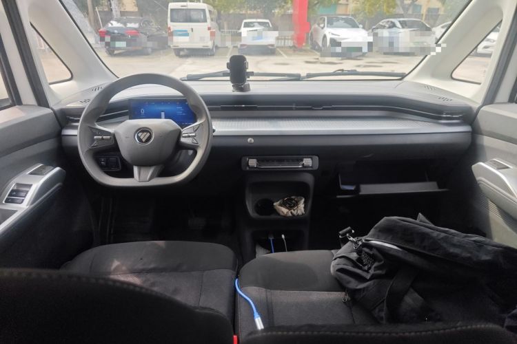 Used Foton Scenic i7 2025 Professional Logistics Short Wheelbase Front-Wheel Drive CATL 41.86 kWh Zhiyuan Version Flat Roof Single Tire 2 Seats Center Console