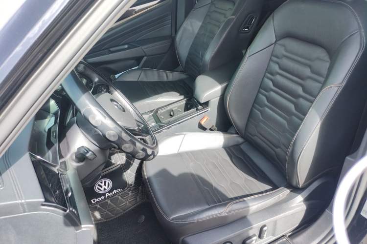 Used Volkswagen Passat 2019 330TSI Elite Edition China VI
