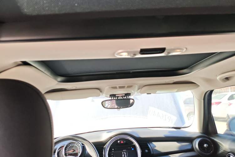 Used MINI MINI 2016 1.5T COOPER Five-Door Edition