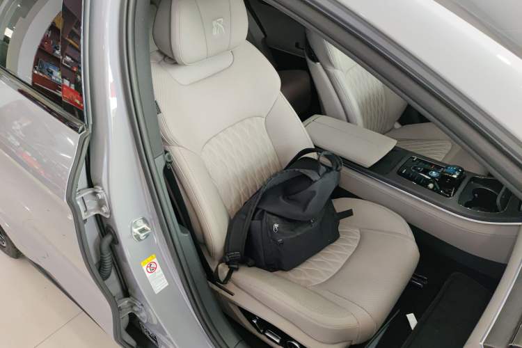 Used BYD Han 2025 DM-i 125KM LiDAR-Powered Intelligent Driving Model Right Front Seat