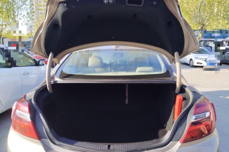 Used Buick Regal 2015 2.0L Elite Fashion Edition Trunk