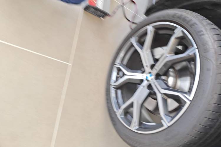 Used BMW X5 2023 xDrive 30Li Luxury M Sport Night Edition Package Exterior 4