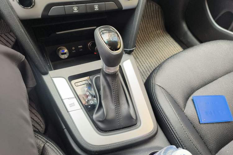 Used Hyundai Elantra (6th Generation / Lingdong) 2016 1.6L Automatic ZhiXuan – Elite Version
