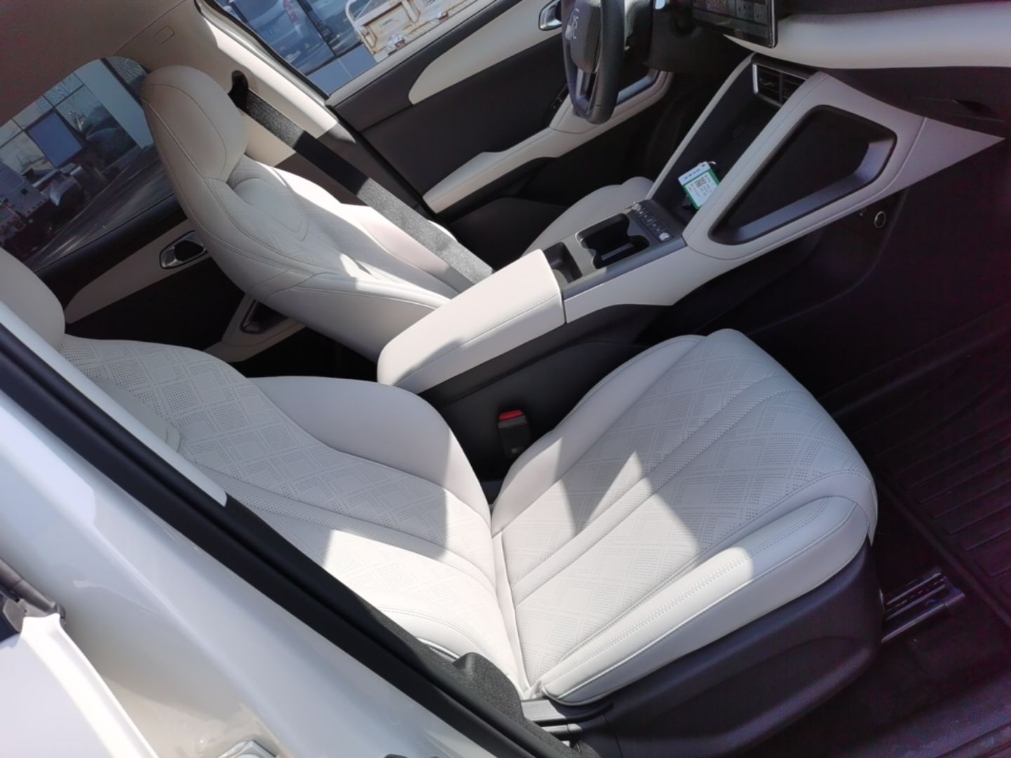 BYD Yuan UP 2025 Intelligent Driving Version 401 KM Dynamic Edition — снимка 19