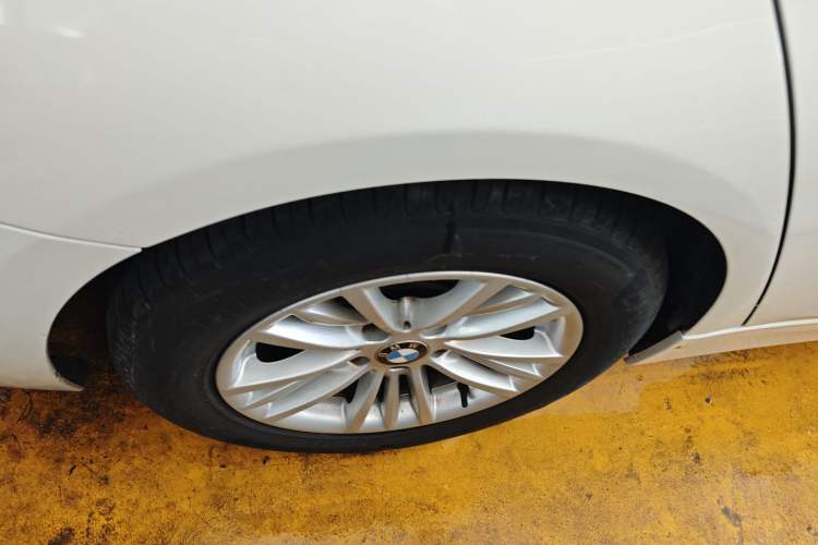 Used BMW 3 Series 2014 320Li Fashion Model
