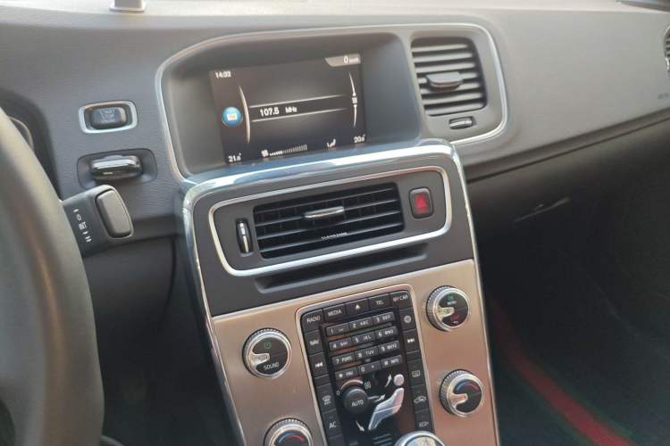 Used Volvo S60 2019 S60L Facelift T5 Intelligent Advanced Edition