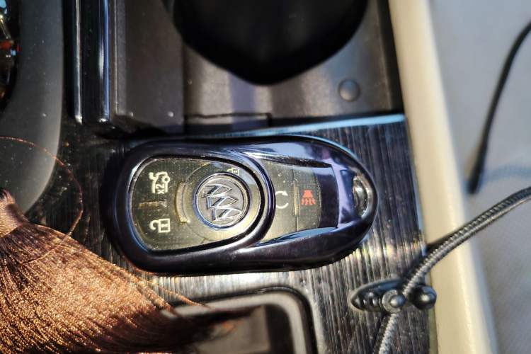 Used Buick LaCrosse 2016 30H Luxury Version