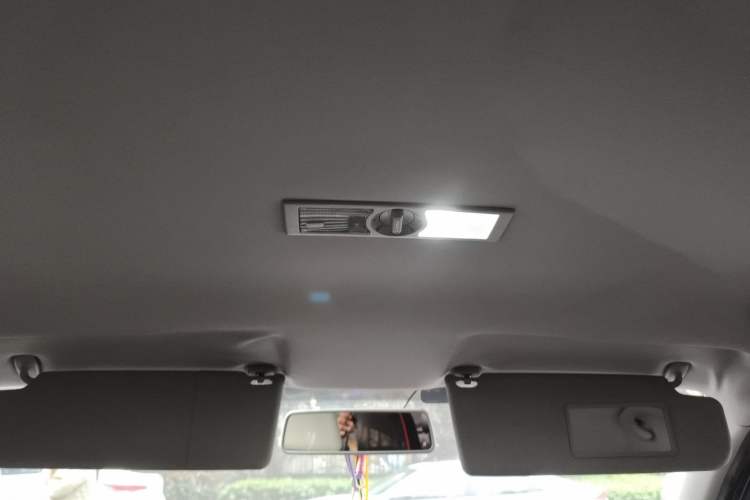 Used Volkswagen Lavida 2013 Revised Classic 1.6L Automatic Fashion Edition
