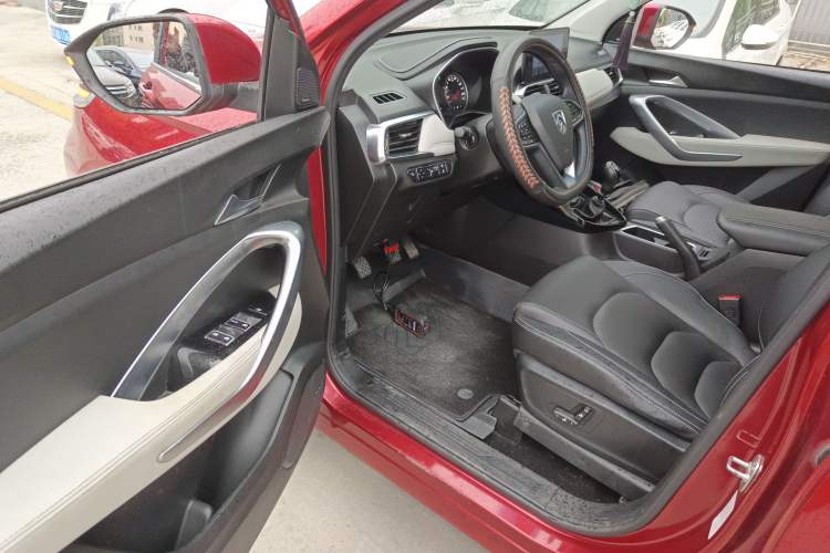 Used Baojun 530 2018 1.5T Manual Prestige Version China V