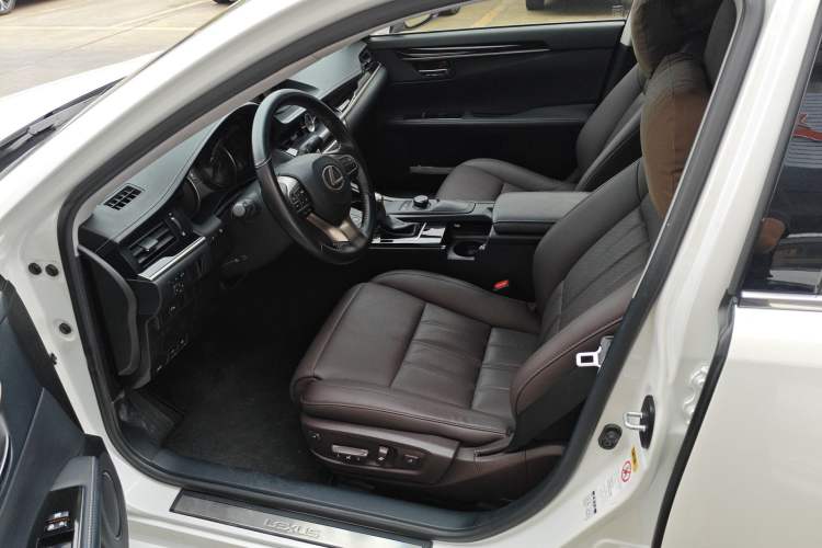 Used Lexus ES 2017 200 30th Anniversary Edition