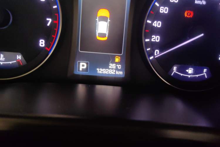 Used Hyundai Mistra 2014 1.8L Automatic Deluxe DLX Model Odometer Close Up