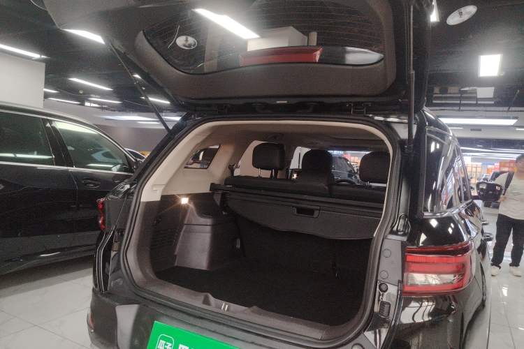 Used BAIC Changhe Q7 2018 1.5T CVT Elite Model Trunk