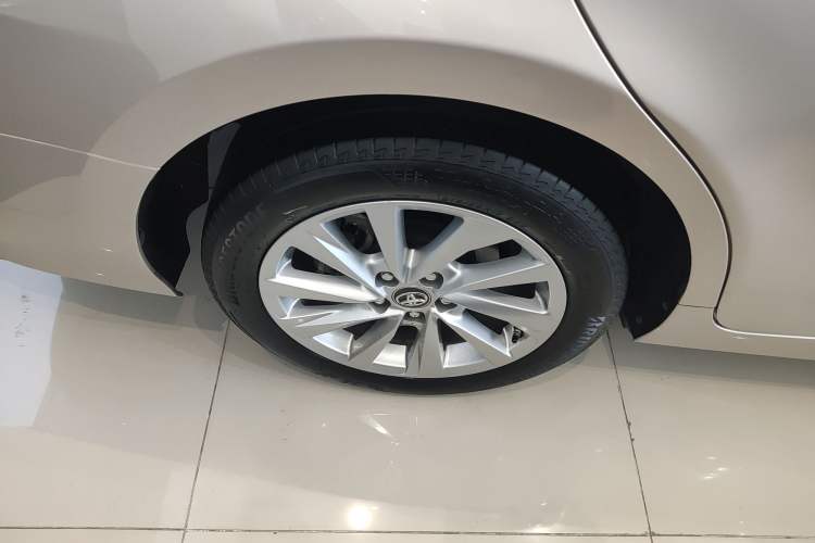 Used Toyota Camry 2021 2.0G Luxury Edition
