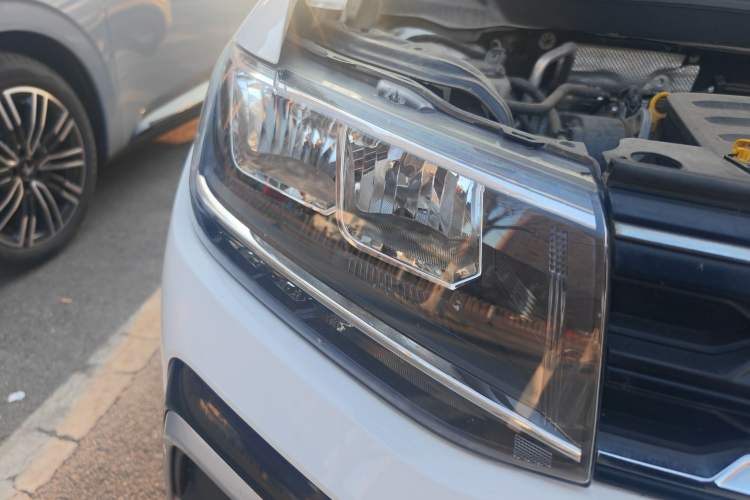 Used Volkswagen T-Cross 2020 1.5L Automatic Fashion Edition Right Front Headlight