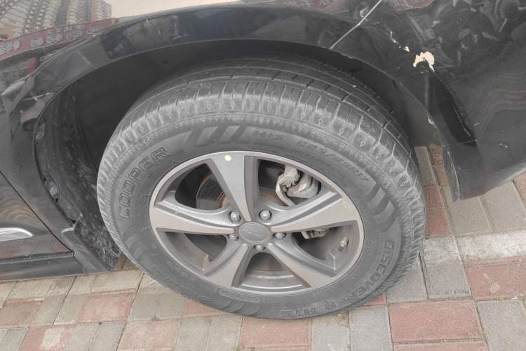 Used Haval H6 2016 Upgraded Model 1.5T Manual Two-Wheel Drive Elite Version Right Front Wheel Hub