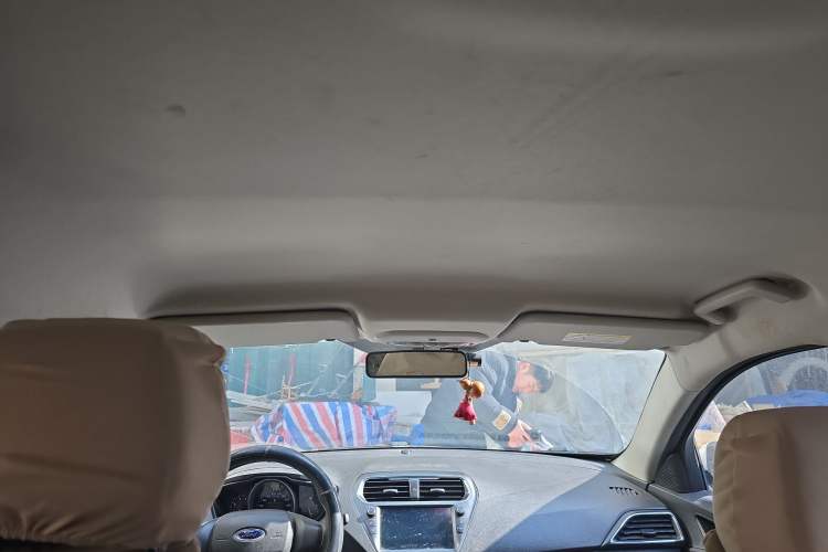 Used Ford Escort 2019 Revised 1.5L Automatic ZhiXiang Version China VI Standard