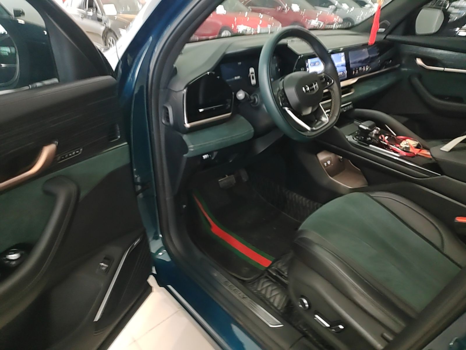 Geely Auto Monjaro L 2021 2.0TD DCT EVO Two-Wheel Drive Smart Luxury Version — снимка 18