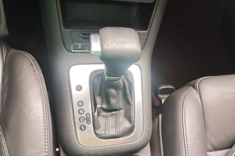 Used Volkswagen Tiguan 2009 2.0 TSI Luxury Edition Gear Lever