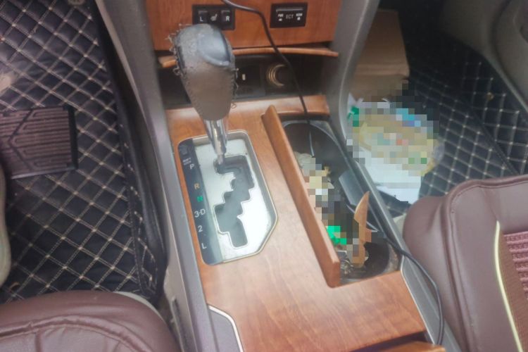 Used Toyota Camry 2010 200G Classic Edition Gear Lever