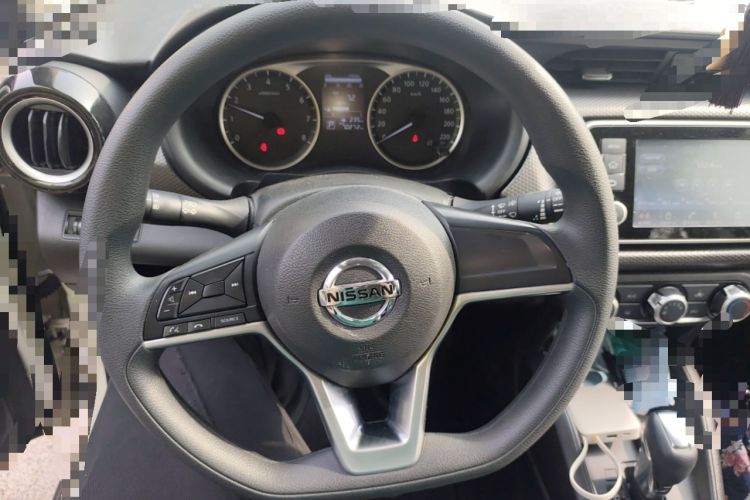 Used Nissan Kicks 2020 1.5L XL CVT Cool Enjoyment Edition Steering Wheel