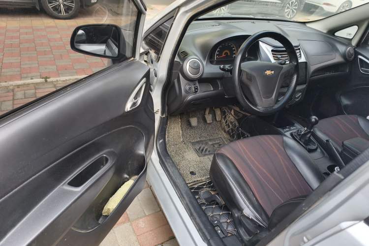 Used Chevrolet Sail 2013 Sedan 1.4L Manual Ideal Happiness Edition Driver Seat