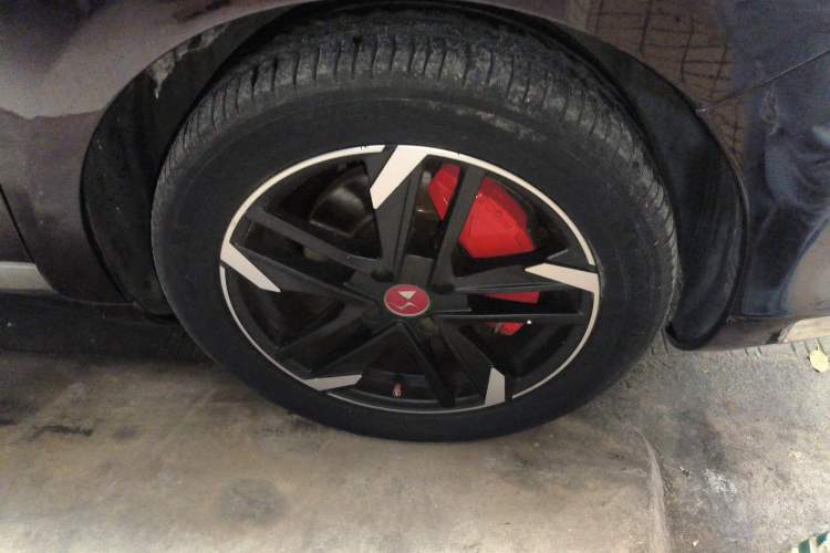 Used DS 5 2014 1.6T Elegant Version THP160 Right Front Wheel Hub