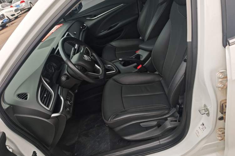 Used Buick Excelle GX 2019 18T Automatic Connected Elite Model China VI Standard