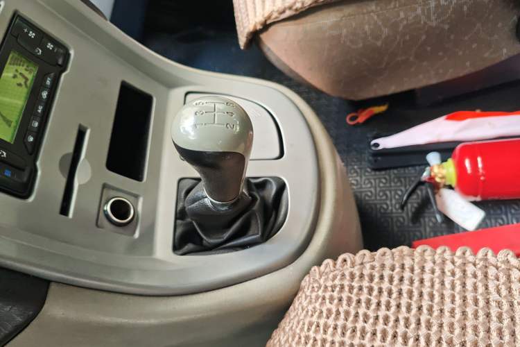 Used Jinbei Grace 2008 2.0L Zhi Ling Standard Version (Short Wheelbase) 4G20D4L