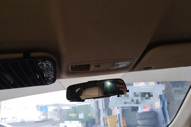 Used Soueast V5 Lingzhi 2014 1.5L Manual Comfort Model Headliner